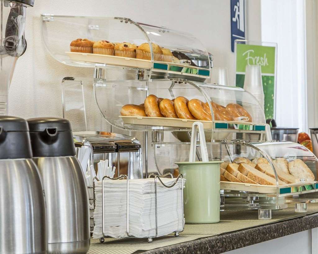 Quality Inn ستوكتون، كاليفورنيا المطعم الصورة