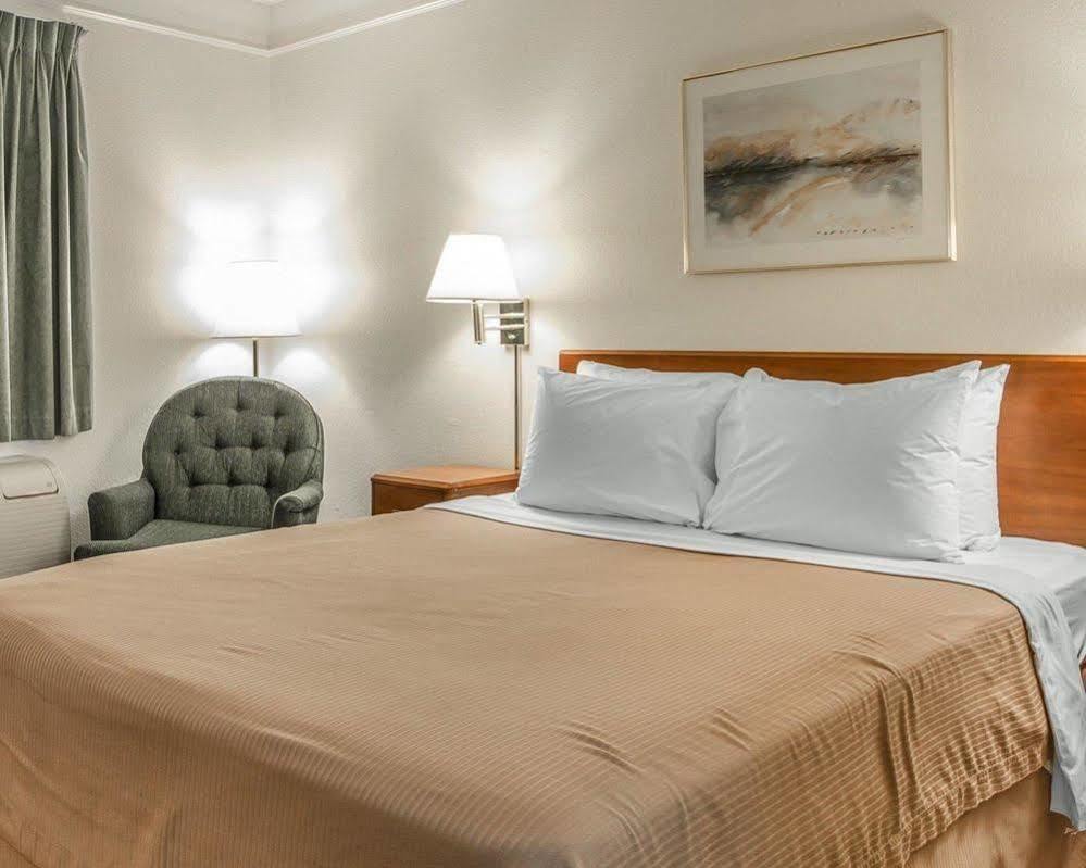 Quality Inn ستوكتون، كاليفورنيا المظهر الخارجي الصورة